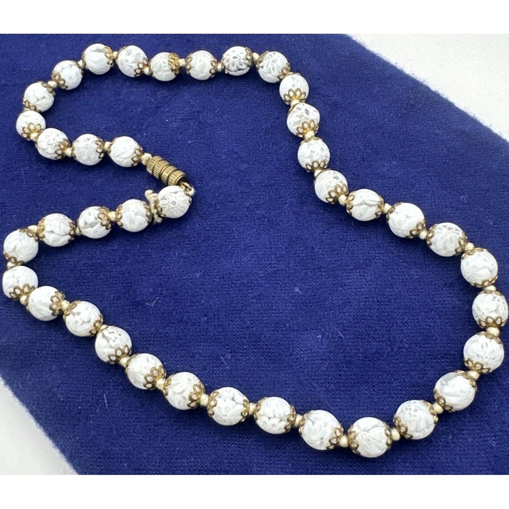 Vtg Venetian White Floral Murano Lamp work Art Glass Bead Necklace 16"